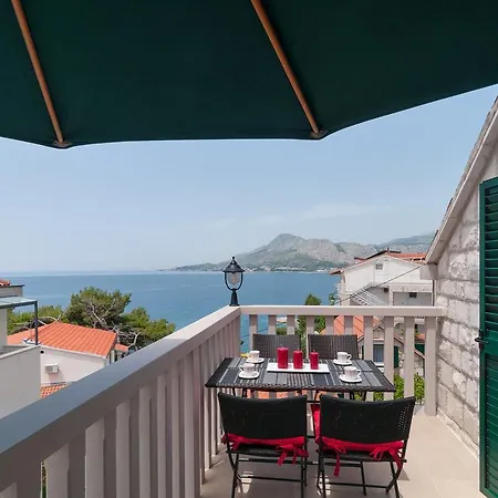 Apartments Larsen Omiš Exterior foto