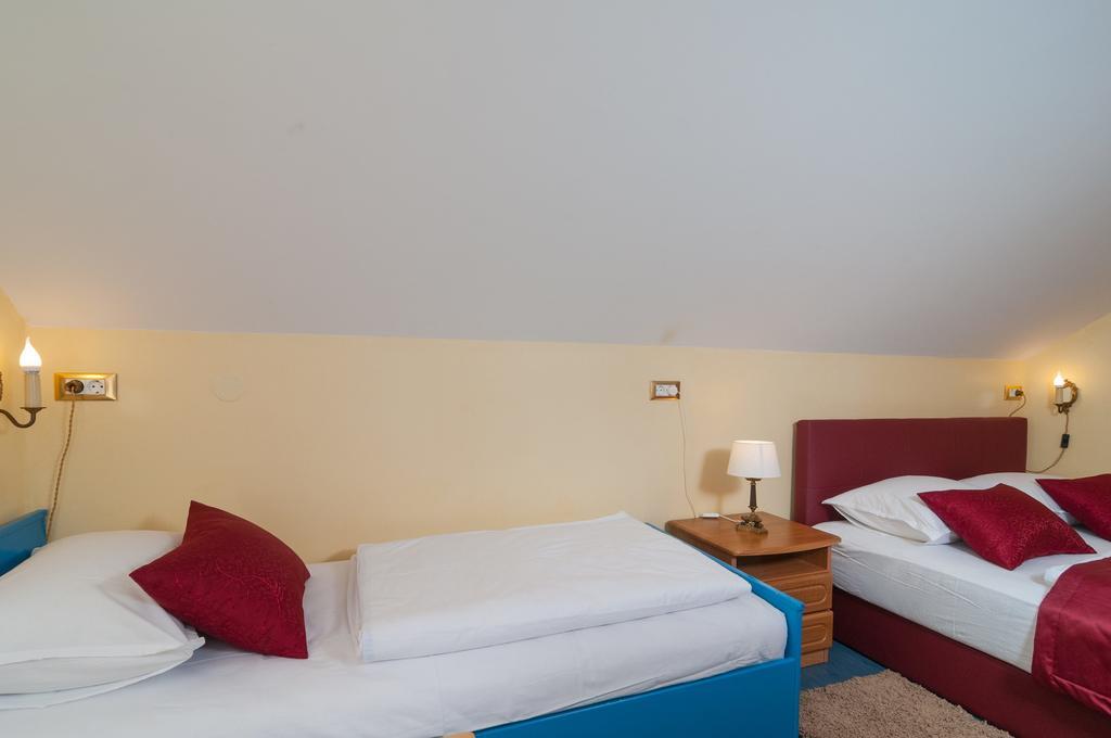 Larsen Apartment