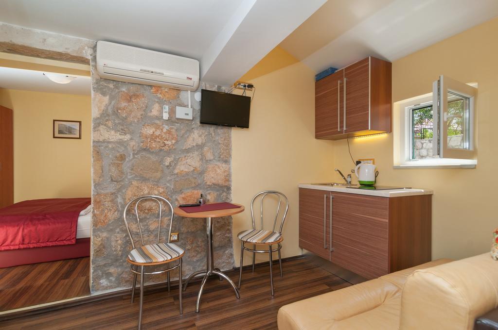 Larsen Apartmán Omis